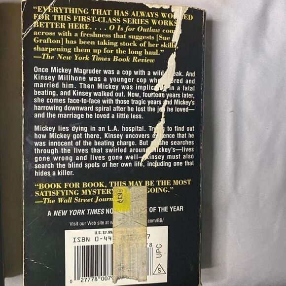 5 Sue Grafton Books - Picture 4 of 7